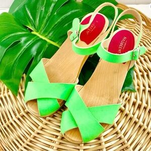 Swedish Hasbeens Mirja Wood Heeled Clog Sandals leather Neon Green Size EU 38